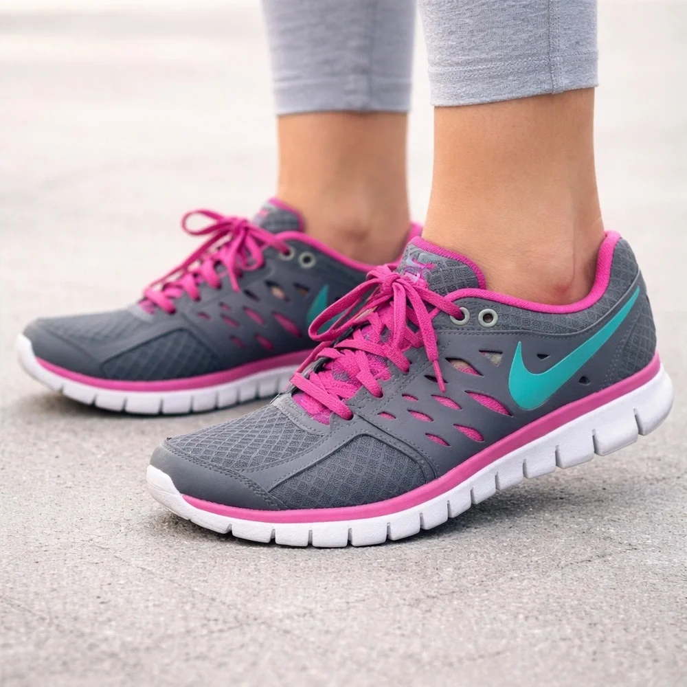 Nike Flex Run Women’s Size 10 Grey Pink Lightweight Running Shoes
